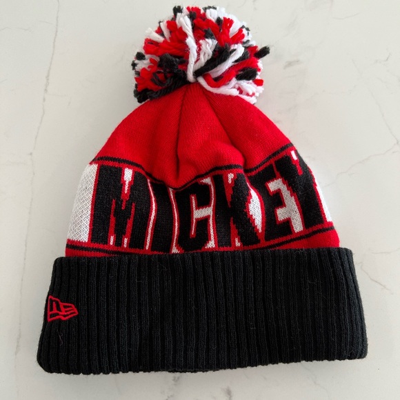 Disney Mickey Mouse logo winter hat beanie OS - Picture 2 of 4